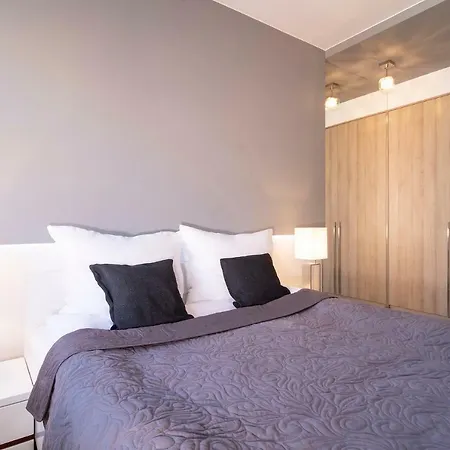 Апартаменти Secret Garden By Renters