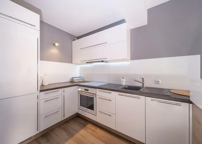 Apartment Secret Garden By Renters *